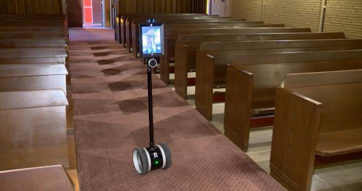 Robots and drive-thrus: How some funeral homes are holding services amid COVID-19 - globalnews.ca