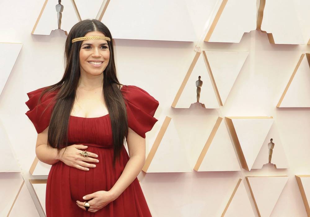 Ryan Piers Williams - Pregnant America Ferrera Reaches Out To Other Expectant Moms During Coronavirus Uncertainty: ‘We Got This’ - etcanada.com