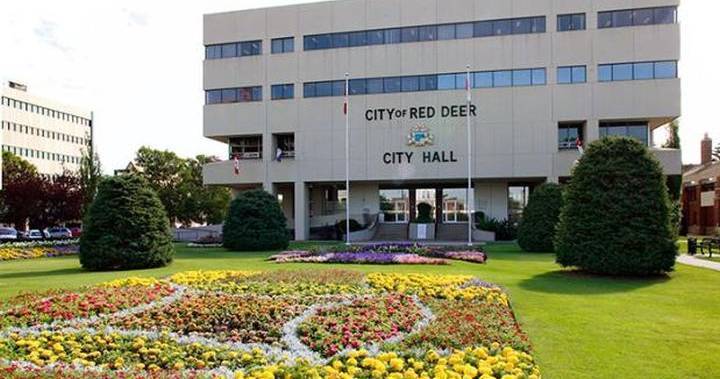 Red Deer city council votes to extend property tax deadline; some city facilities closed until July - globalnews.ca