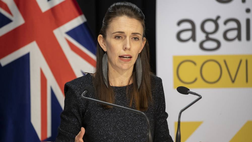 Jacinda Ardern - New Zealand PM takes pay cut as virus hits economy - rte.ie - New Zealand
