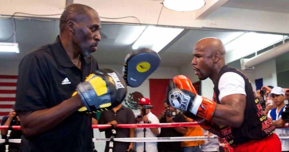 Floyd Mayweather - Floyd Mayweather 'knocked out heavyweight' with body shot during sparring - mirror.co.uk