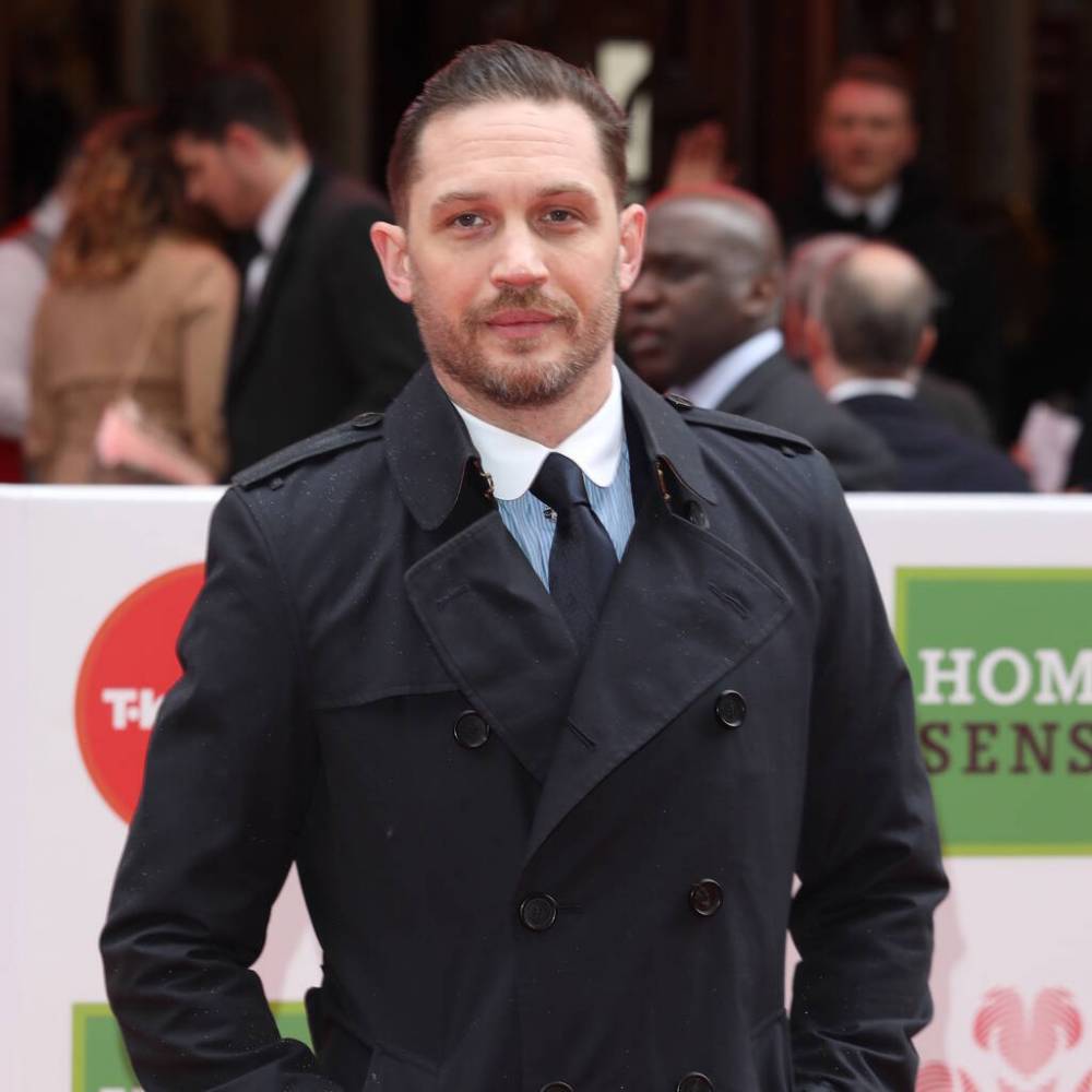 Tom Hardy - Tom Hardy returning to CBeebies Bedtime Stories for a week - peoplemagazine.co.za - France