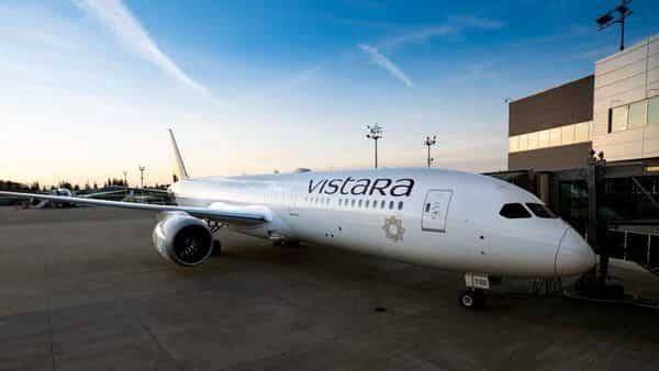 Vistara to resume services in phased manner from 4 May - livemint.com - Singapore - city New Delhi