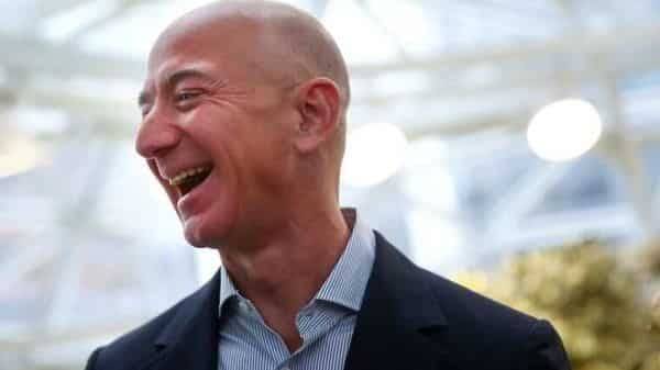 Jeff Bezos - Jeff Bezos richer by $6.5 bn in a day as Amazon cashes in on stay-at-home - livemint.com