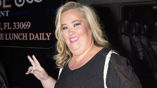 June Shannon - Adam Barta - Mama June Covers Up Her Missing Tooth Face During Supermarket Outing With Her Guy Pal - hollywoodlife.com