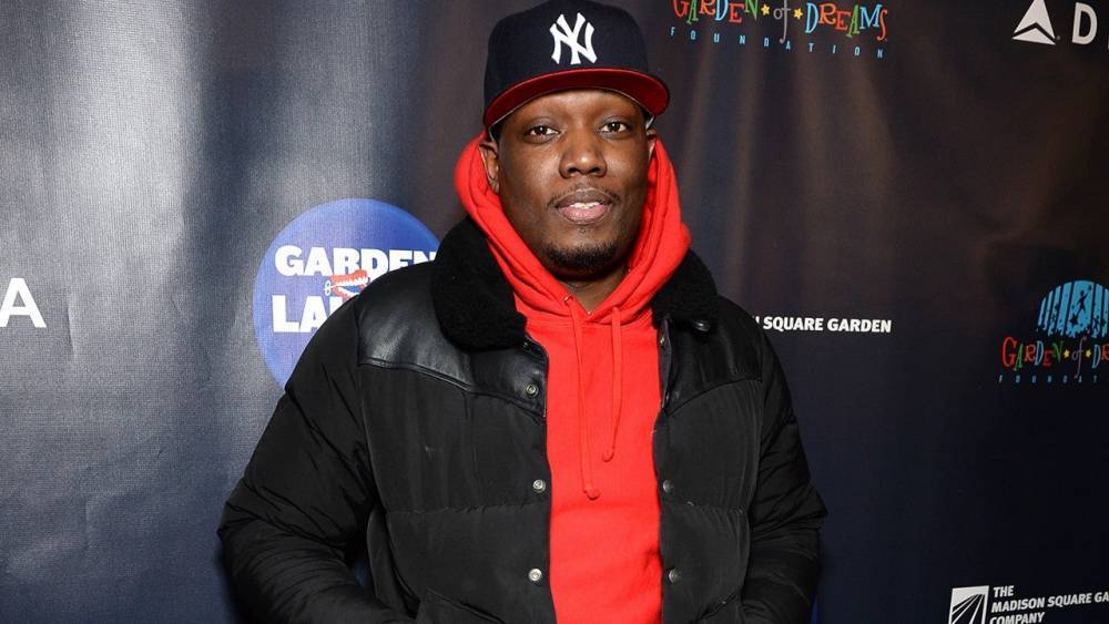 Michael Che - Michael Che To Pay Rent for Residents In Grandmother's Apartment Complex After She Died From COVID-19 - etonline.com