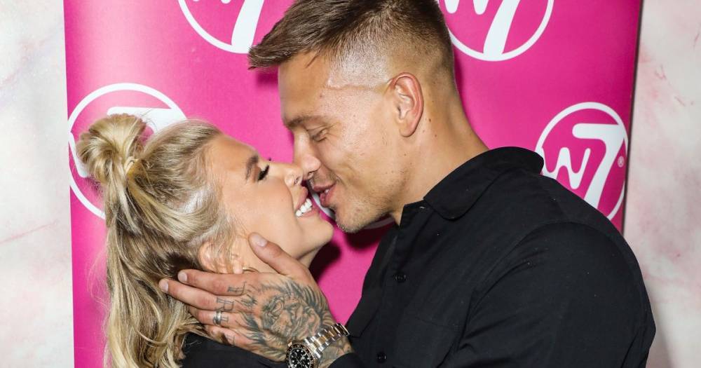Olivia Buckland - Alex Bowen - Olivia Buckland shares amazing very first selfie with now-husband Alex Bowen - mirror.co.uk