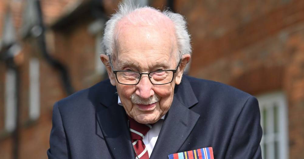 Tom Moore - National hero: Sign our petition to give Captain Tom Moore a knighthood - ok.co.uk - Britain