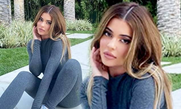 Kylie Jenner - Kylie Jenner exposes her roots after weeks in isolation - dailymail.co.uk