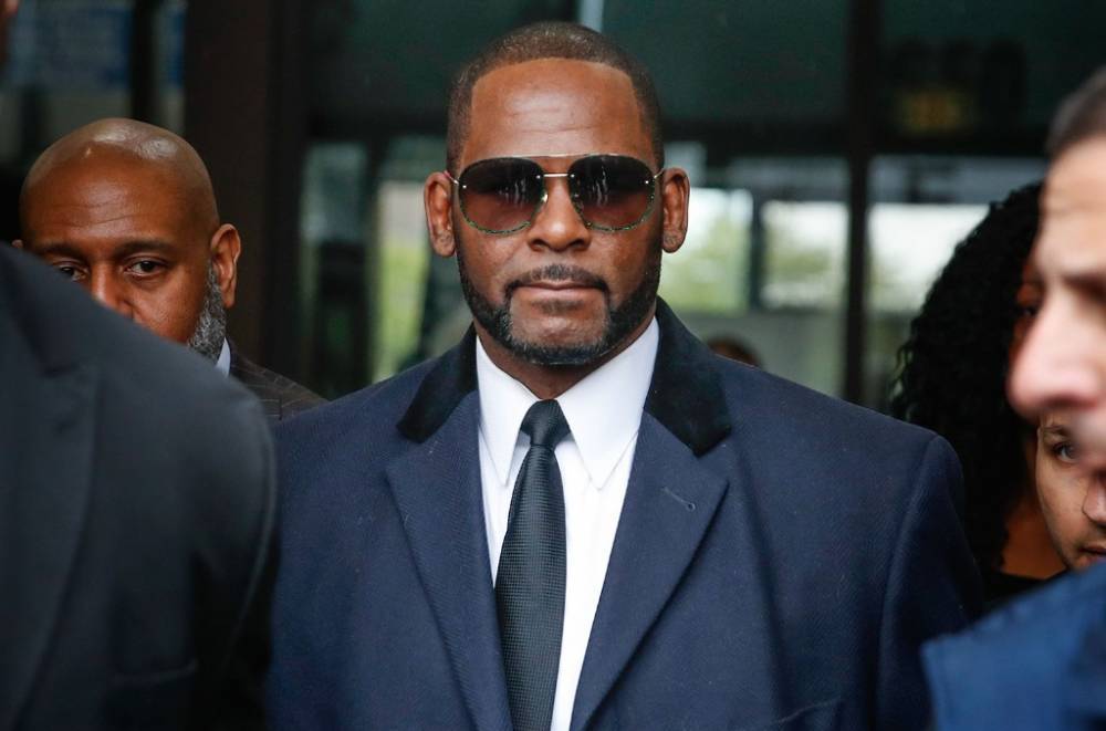Anne Donnelly - R. Kelly Asks for Prison Release (Again) Amid Coronavirus Pandemic - billboard.com - New York - city New York - city Chicago