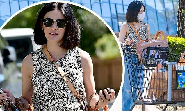 Lucy Hale - Katy Keene - Lucy Hale goes springtime casual as she makes a grocery run in LA during break from quarantine - dailymail.co.uk - Los Angeles - state California - city Los Angeles