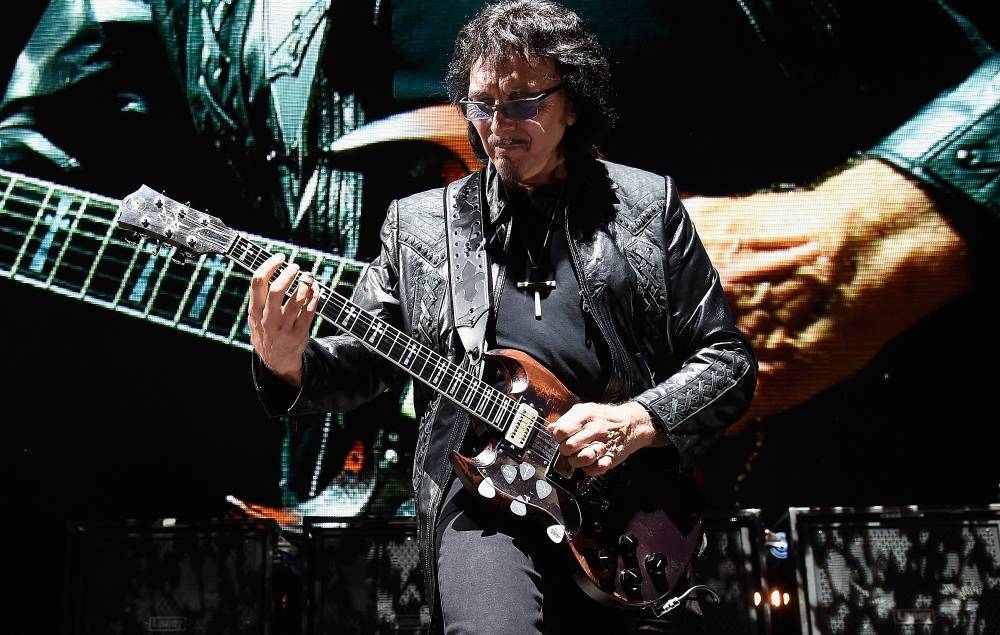 Tony Iommi - Auction by Black Sabbath’s Tony Iommi raises more than £19,000 for the NHS - nme.com - city Birmingham