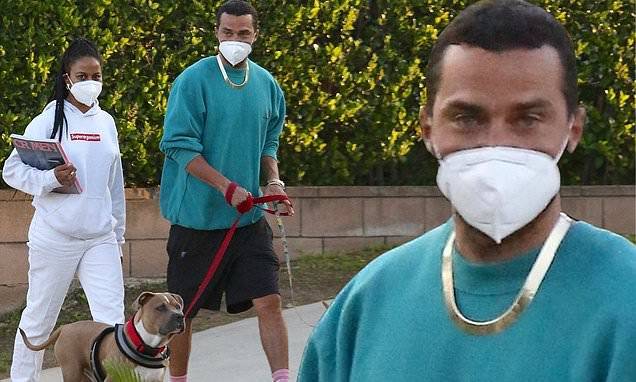 Jesse Williams and girlfriend Taylour Paige wear masks on a dog walk amid coronavirus pandemic - dailymail.co.uk - Los Angeles