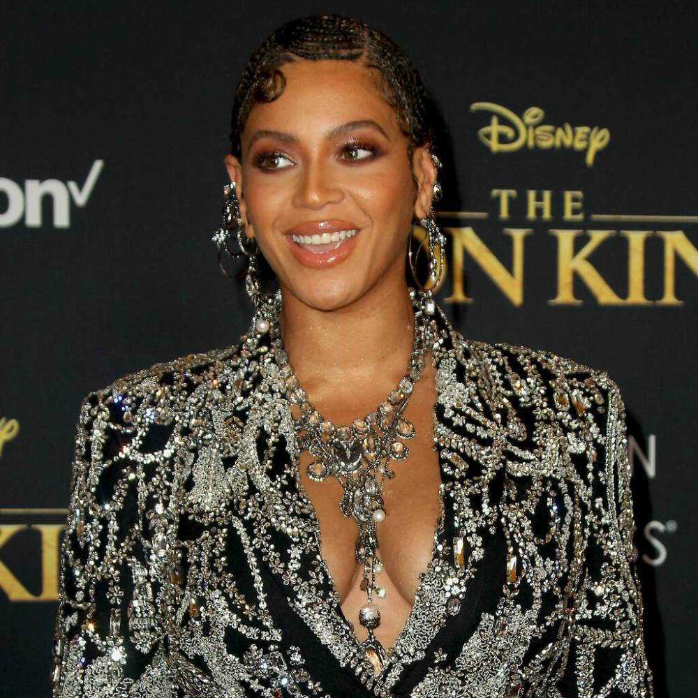 Beyonce dedicates Disney song to healthcare workers during Singalong appearance - peoplemagazine.co.za