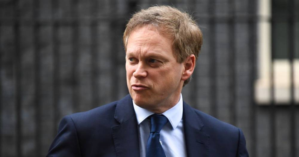 Grant Shapps - Coronavirus: Families warned not to book summer holidays amid hints lockdown will go on - mirror.co.uk - Britain