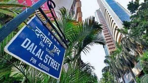 Shaktikanta Das - Markets surge over 3% on RBI’s booster shots - livemint.com - India - city Mumbai