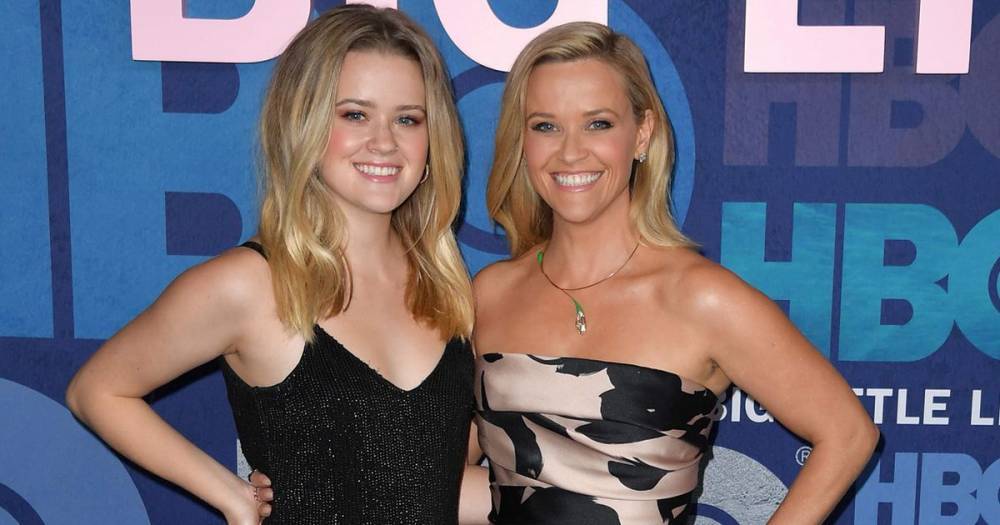 Reese Witherspoon - Jim Toth - Reese Witherspoon says severe postpartum depression left her unable to think straight - mirror.co.uk - state Tennessee