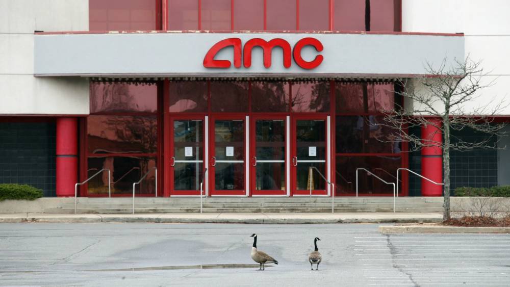 Amid Cash Crunch, AMC Theatres Plans to Raise $500 Million in Private Offering - hollywoodreporter.com