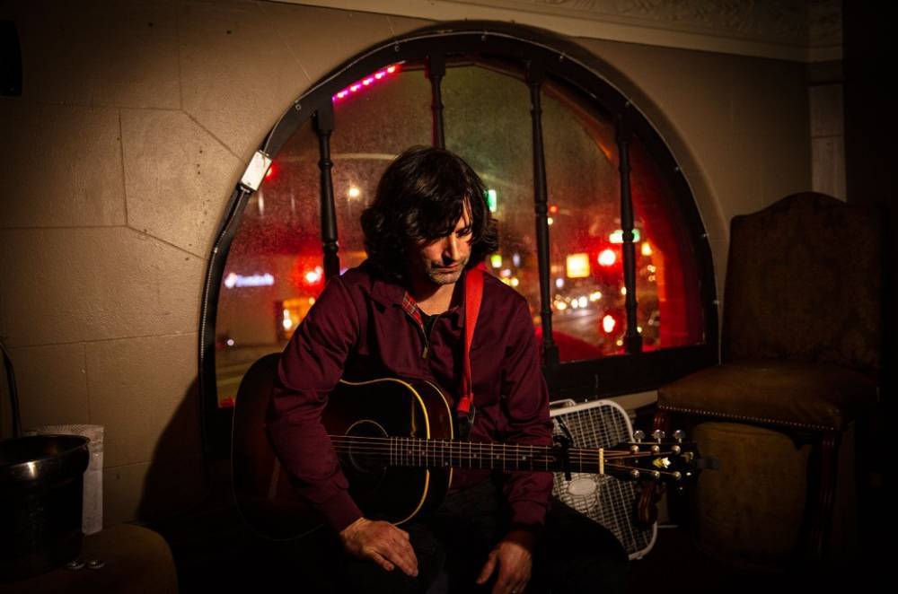 Pete Yorn Gives Sage Lessons About Love, 'The World' & Parenting for Billboard Live At-Home Concert - billboard.com