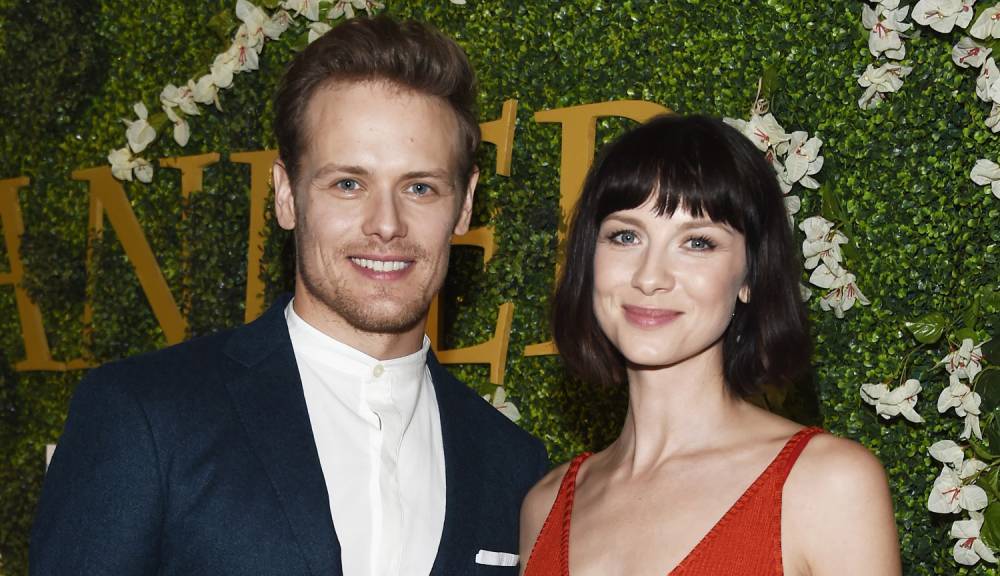Caitriona Balfe Voices Support for Sam Heughan After He Speaks Out Against Bullies - justjared.com