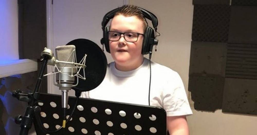 Les Miserables - Talented schoolboy sings song from Les Miserables in honour of NHS heroes - dailyrecord.co.uk