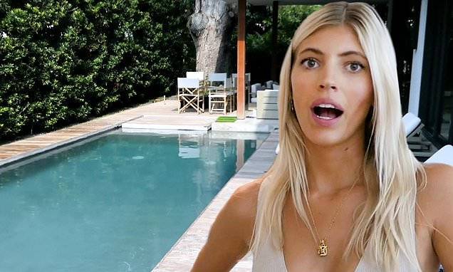 Devon Windsor - Johnny Barbara - Marie Claire - Victoria's Secret model Devon Windsor flashes her tummy after giving a tour of her Miami mansion - dailymail.co.uk - county Miami - state Missouri