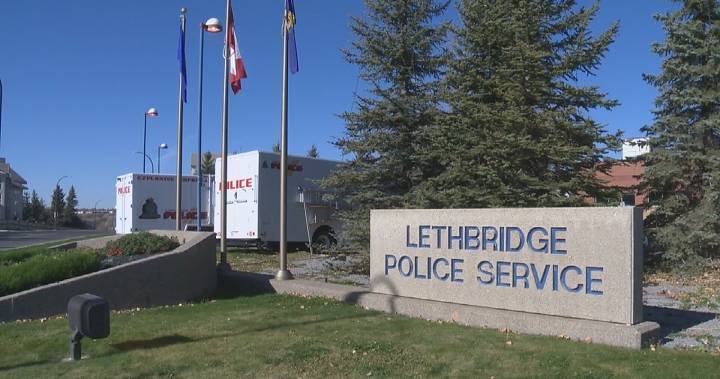 ‘We have issued a number of warnings:’ Lethbridge police wary of physical distancing fines - globalnews.ca