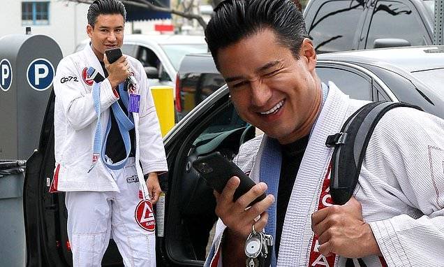 Mark Wahlberg - Mario Lopez - Mario Lopez heads to Jiu Jitsu...weeks after defying social-distancing to workout with Mark Wahlberg - dailymail.co.uk - state California