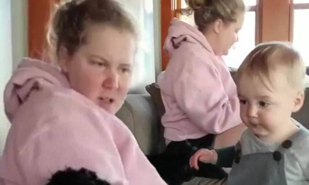 Amy Schumer - Chris Fischer - Amy Schumer has 'lost all control' in quarantine as she shares video of son Gene screaming for food - dailymail.co.uk