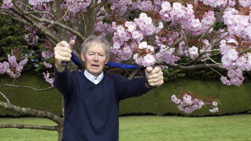 Ó Muircheartaigh urges those cocooning to stay active - rte.ie