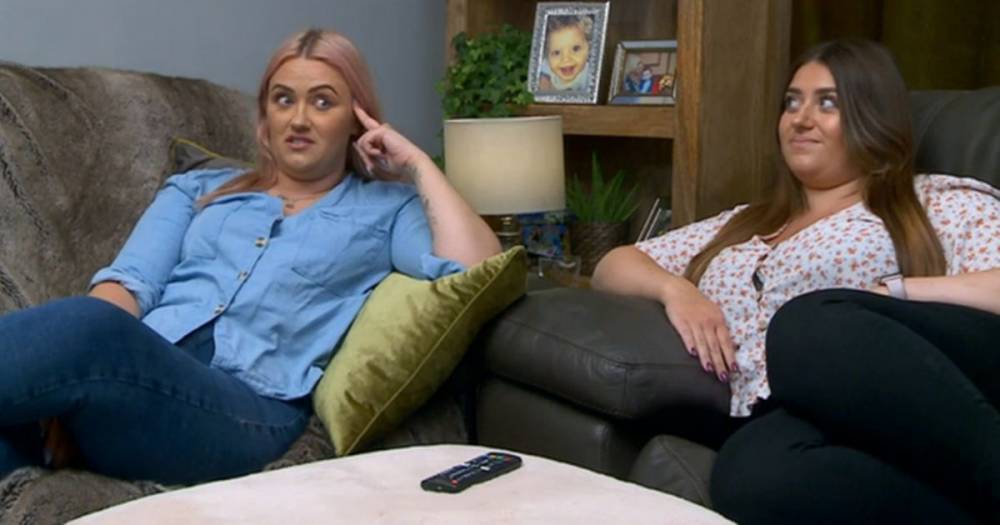 Gogglebox viewers confused as sisters Ellie and Izzi appeared to flout lockdown measures - manchestereveningnews.co.uk