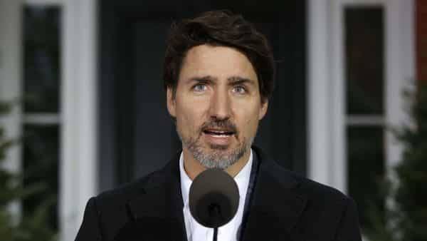 Donald Trump - Justin Trudeau - Coronavirus: Canada, US extend border restrictions for another 30 days - livemint.com - Usa - Canada