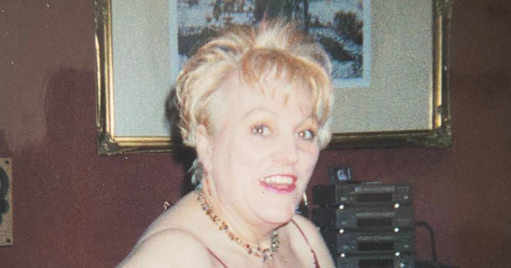 Tributes paid to Wigan midwife with 30 years of service who died from coronavirus - manchestereveningnews.co.uk