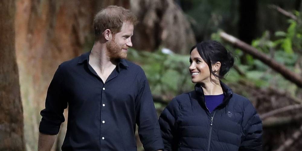 Meghan Markle - Meghan Markle and Prince Harry Photographed Delivering Food in Los Angeles - harpersbazaar.com - Los Angeles - city Los Angeles