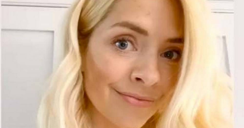 Holly Willoughby - Holly Willoughby shows off natural beauty in makeup-free post with vital message - mirror.co.uk