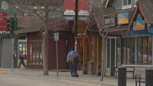 Canmore businesses struggle through COVID-19 pandemic - globalnews.ca