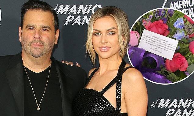 Randall Emmett - Lala Kent receives flowers from Randall Emmett on what was supposed to be their wedding day - dailymail.co.uk