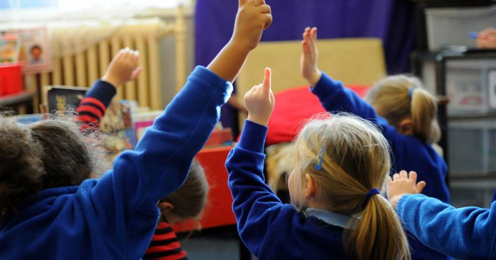 Boris Johnson - Coronavirus: UK Government consider plan to reopen schools in three weeks - dailyrecord.co.uk - Britain
