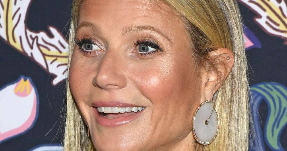 Gwyneth Paltrow - Calvin Klein - Gary Gershoff - Gwyneth Paltrow auctions off old Oscars dress for coronavirus relief years after mocking gown - msn.com - New York, state New York - state New York