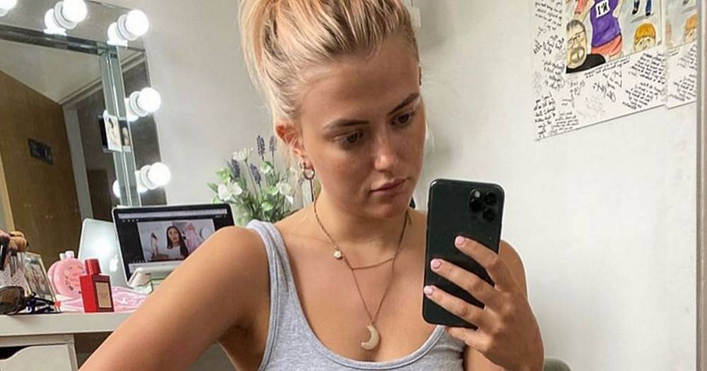 Lucy Fallon - Lucy Fallon flashes Corrie fans as she exposes too much in paper-thin crop top - dailystar.co.uk