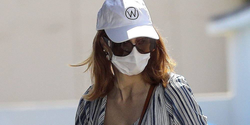 Jessica Chastain - Jessica Chastain Wears a Mask & Gloves While Shopping for Baby Essentials - justjared.com