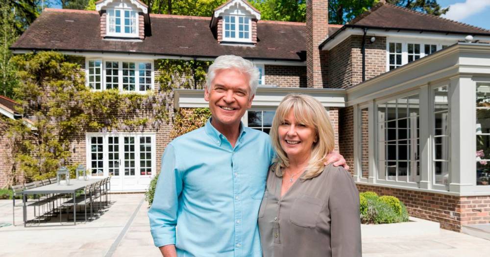 Phillip Schofield - Phil Schofield - Inside Phil Schofield's former marital home as he moves out after coming out gay - mirror.co.uk