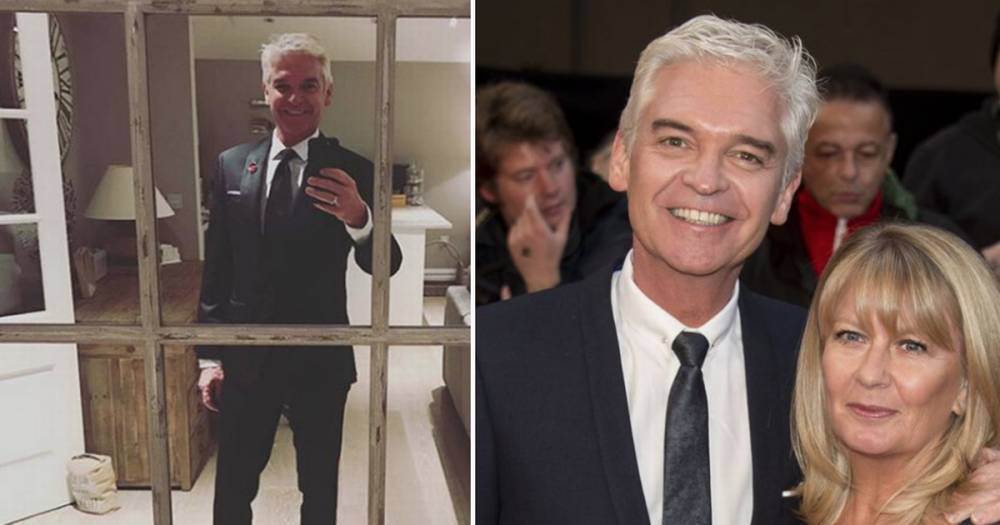 Phillip Schofield - Phillip Schofield moves out of lavish marital home and into London flat after coming out as gay - ok.co.uk - city London