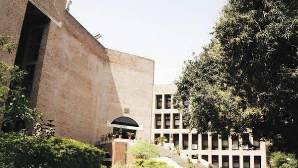 IIMs to tap covid learnings in a bid to mould resilient leaders - livemint.com - India