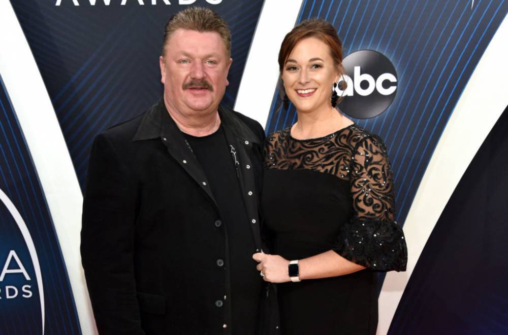 Joe Diffie - Joe Diffie's Widow Thanks Fans for Their Love, Wants to 'Keep His Legacy Alive Forever' - billboard.com