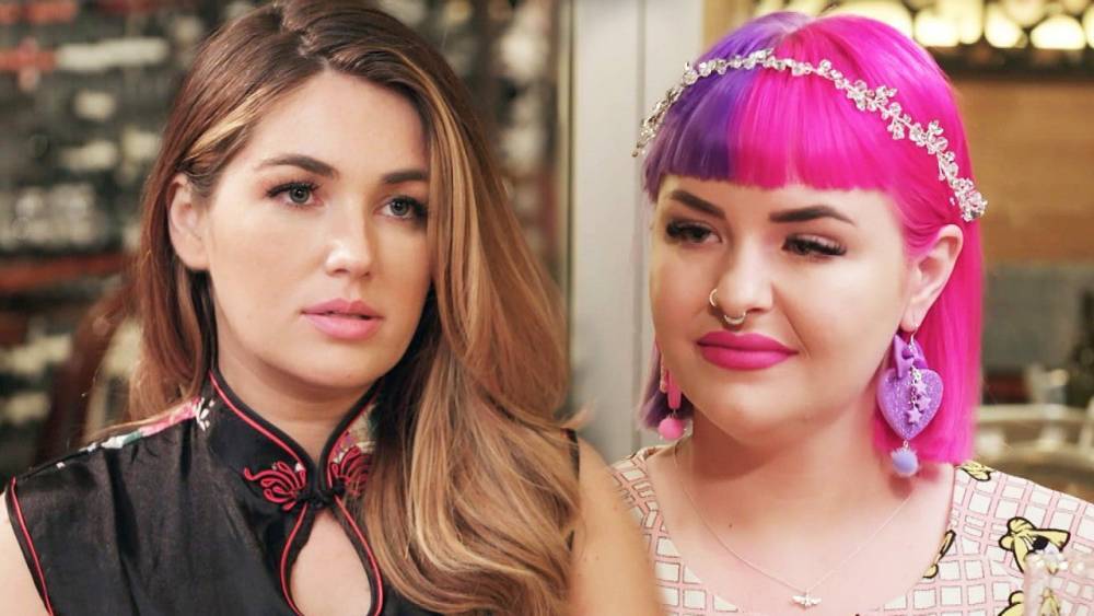 '90 Day Fiance': Stephanie Confronts Erika About Finding a Dating App on Her Phone (Exclusive) - etonline.com - Australia - state New York