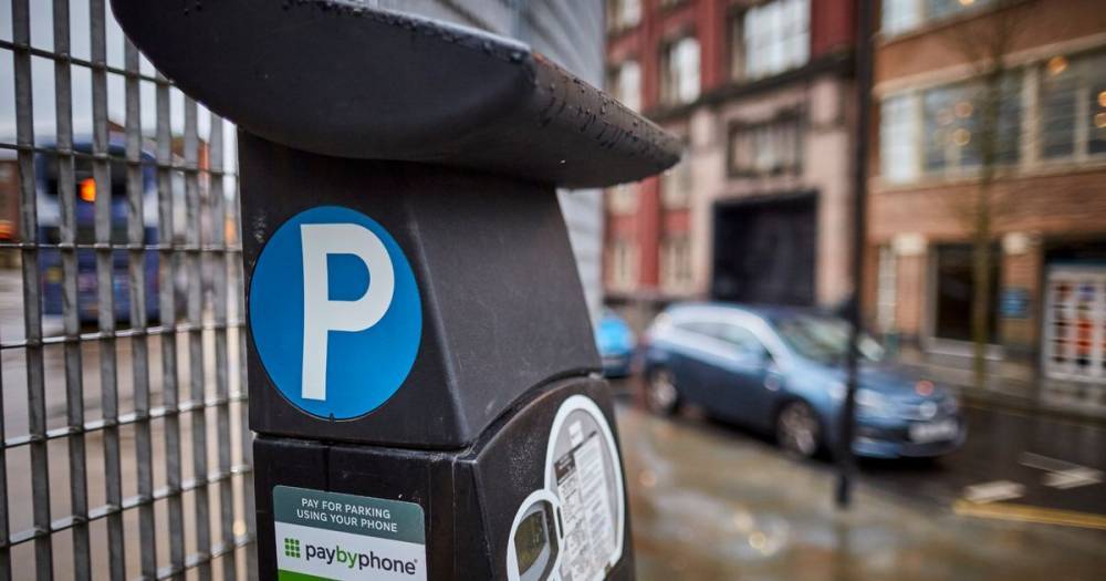 Parking restrictions relaxed across Manchester for some people - but the wardens WILL still be working - manchestereveningnews.co.uk - city Manchester