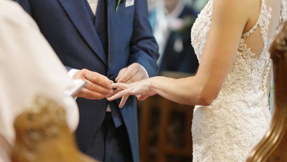 'Here comes the bride' - How venues and suppliers are rescheduling weddings - rte.ie - Ireland - county Kane