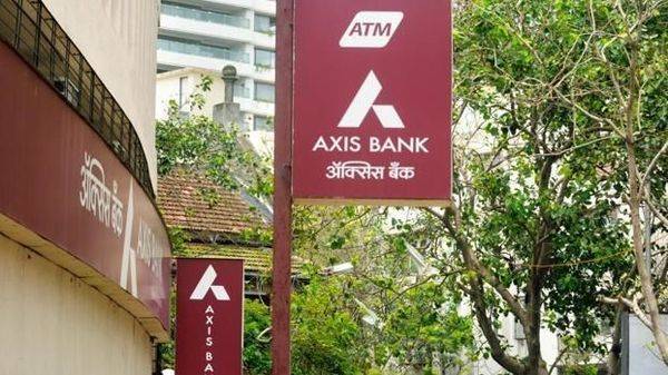 Axis Bank offers EMI deferment on loans for 3 months, here's how to avail it - livemint.com - city New Delhi - India