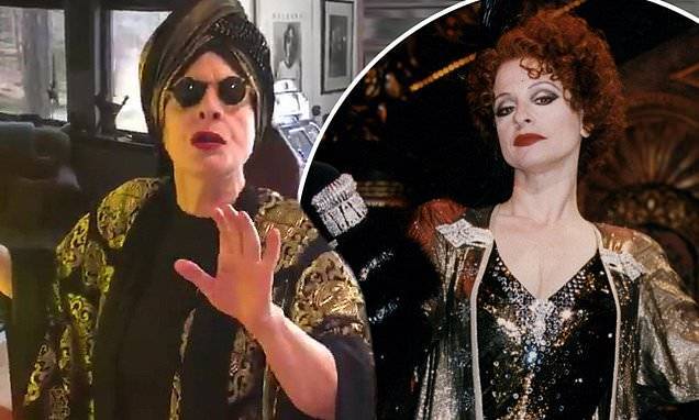 Patti Lupone - Glenn Close - Patti LuPone in lockdown reprises Norma Desmond role she was FIRED from for Glenn Close - dailymail.co.uk